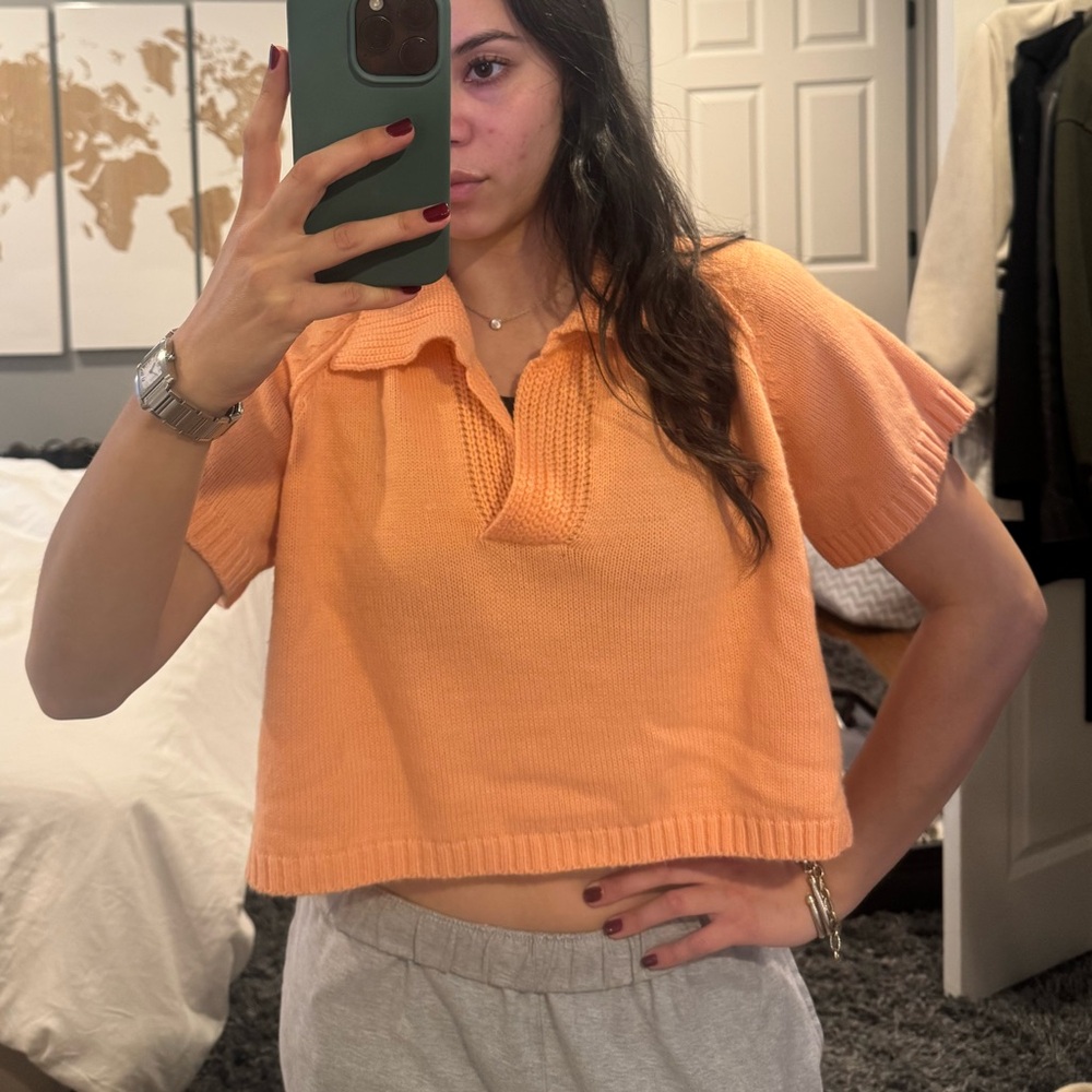 Orange knit cropped shirt w collar
